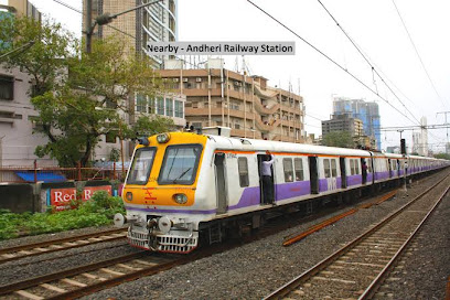 OYO Hotel Golden Nest Near Chhatrapati Shivaji International Airport