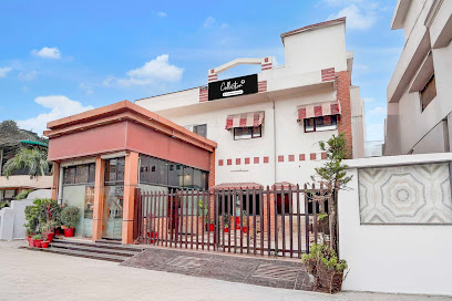 Collection O by OYO Lohiyapuram Near Dehradun Railway Station