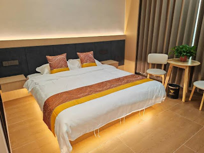 Shanxian Luneng Business Hotel
