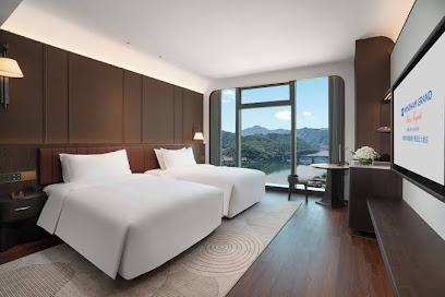 Wyndham Grand Plaza Royale Milky Way