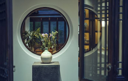Qilu Courtyard Hotel