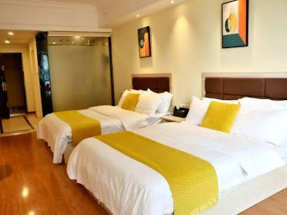 Suining's Monday 8 hotel, Wanda Plaza