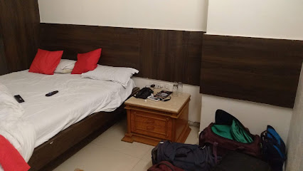 OYO 28361 Siddhi Vinayak Palace