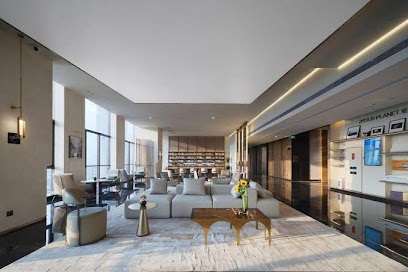 洛阳王府井王城公园地铁站亚朵X酒店