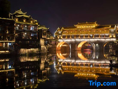 Qingjufengzhu Riverview Guesthouse