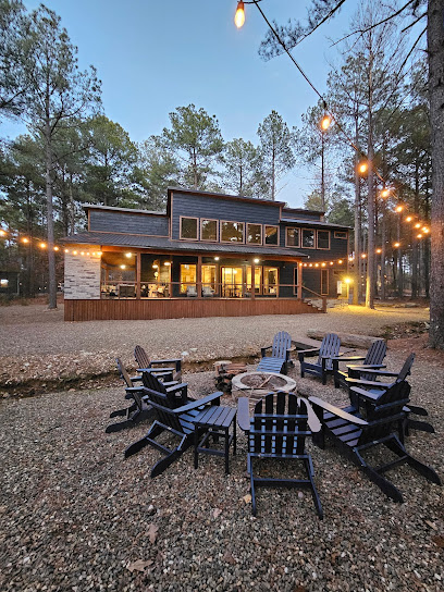 Crooked Elbow Cabin