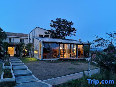 Shuicai Shenghuo Jiaoye Hostel