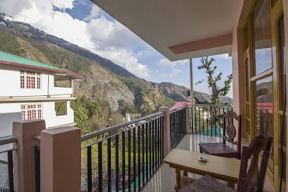 Sky Villa - Hotel in Dharamshala