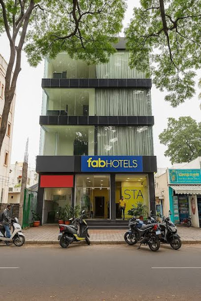 Hotel RLV Green Palace