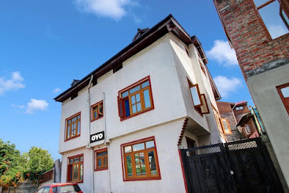 OYO Flagship Wooden Cave By M2