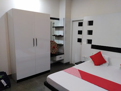 OYO 15673 Hotel Lotus Inn