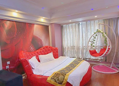 Lugu Lake Yuebanwan Couple Hotel