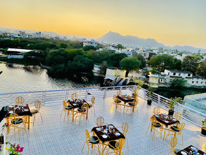 Hotel Jaydurg A Lake Retreat