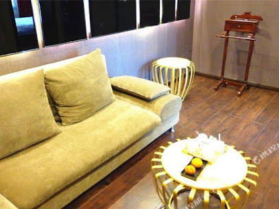 桔子红了精致酒店