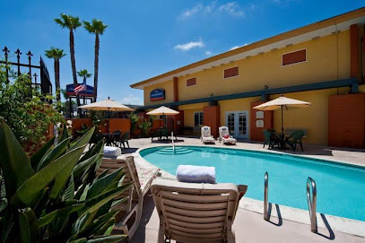 Howard Johnson by Wyndham San Diego Sea World