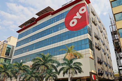Capital O Halcyon Deccan Inn Near Shilparamam
