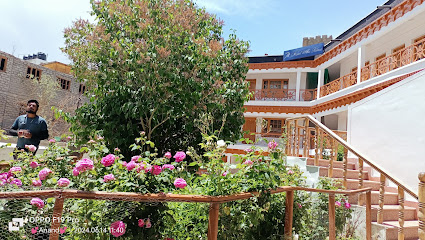 Hotel Abu Palace Leh