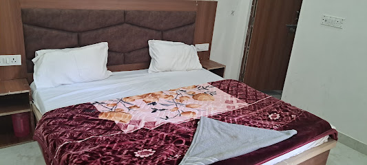 Gayatri dhaam guest house