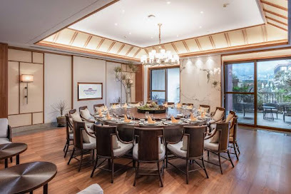 Howard Johnson The Bund Hotel Gasa