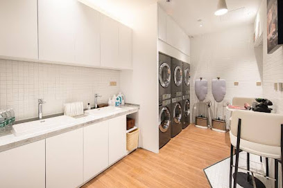 Suzhou Suning Square Atour Hoter