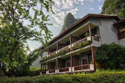 Yangshuo Mountain Retreat