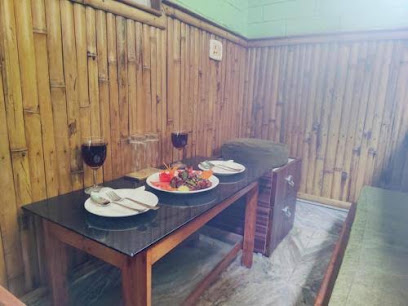 Jo stel Hotel Bamboo Inn