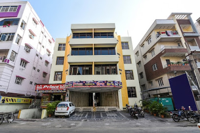 OYO 18698 Hotel New Prince