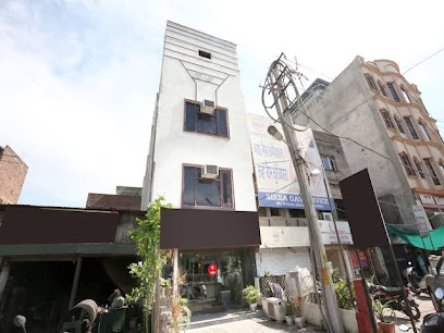 OYO Trumpets Hotel