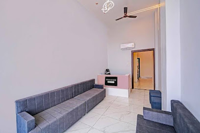 Townhouse Aurobindo Hospital