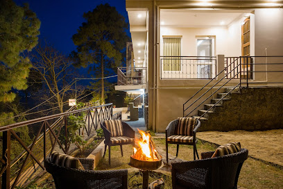 Alaya Stays by ELIVAAS Captain Nest - Villa in Kasauli | 3 BHK Getaway with Garden