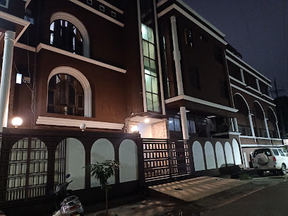 Hotel Divine Inn