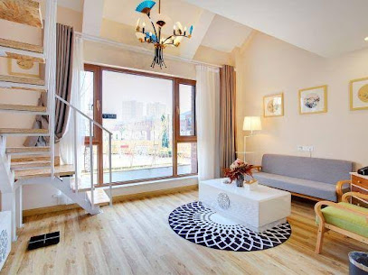 Twenty Rooms Art Hostel