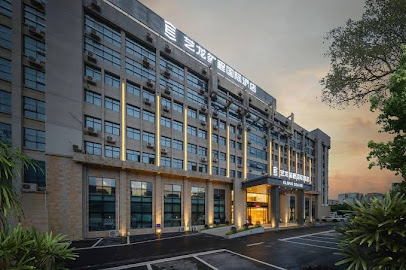 Yaster International Hotel
