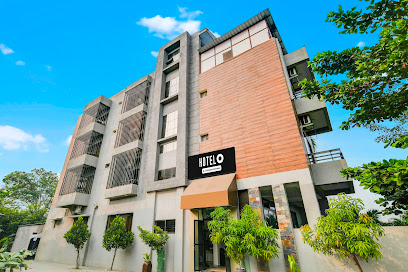 Townhouse by OYO Indore Omaxe City Bypass