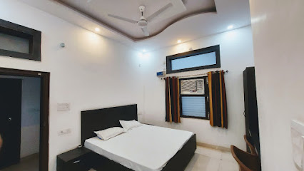 HOTEL AURA