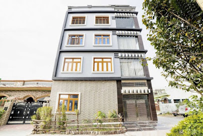 Super OYO Flagship 77557 Joshi Bhawan