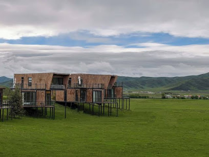 Hongyuan Weilu Nomadic Luxury Camp
