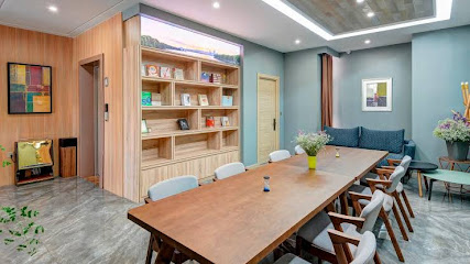 Floral Hotel Manyi Boutique