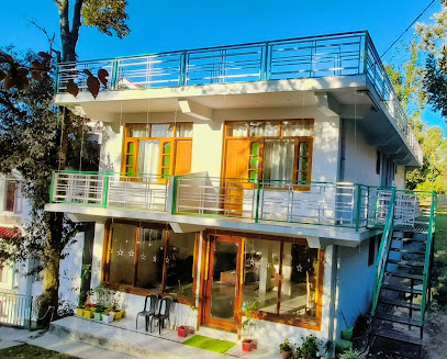 The Clovers, Homestay