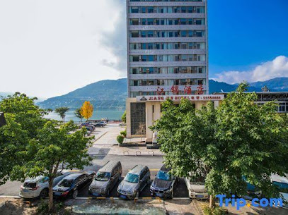 Yunyang Jiangjin Hotel