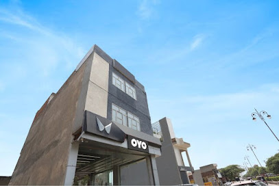 Hotel O Sunflower