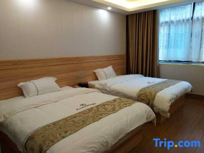 Fengshan Four Seasons Business Hotel