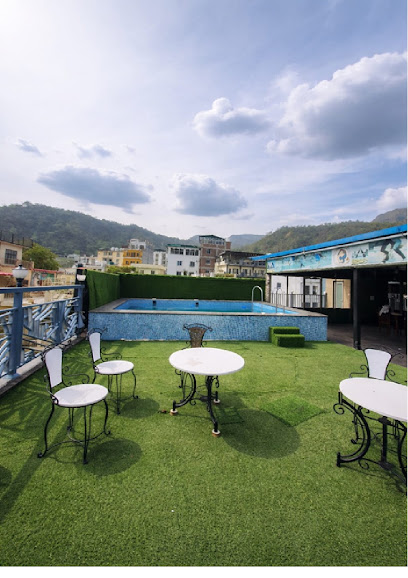 Hotel Pride Inn