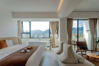 Shenzhen Tinghai Yunju Seaview Resort Hotel