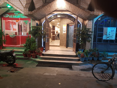 Hotel Ginni Palace