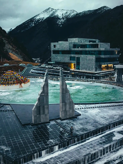 CITY OF SKY CLIFF HOTEL