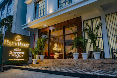 MAYA'S MANOR - A Luxury Lake View Boutique Hotel