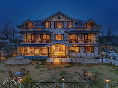 Lakewalk Suites