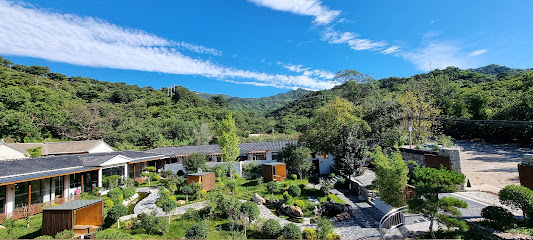 北京慕田峪城边栖居