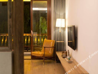 Xunmei Riverside Hotel